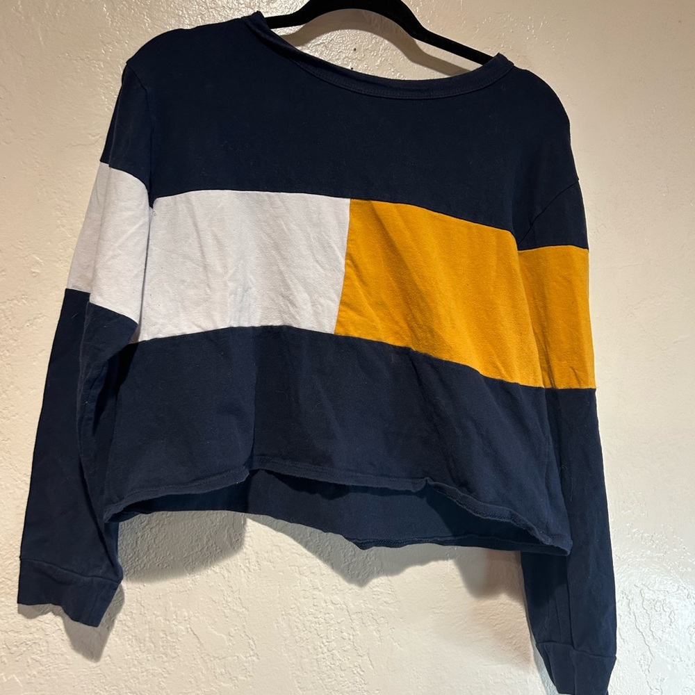Gaze cropped long sleeve shirt navy yellow and white medium